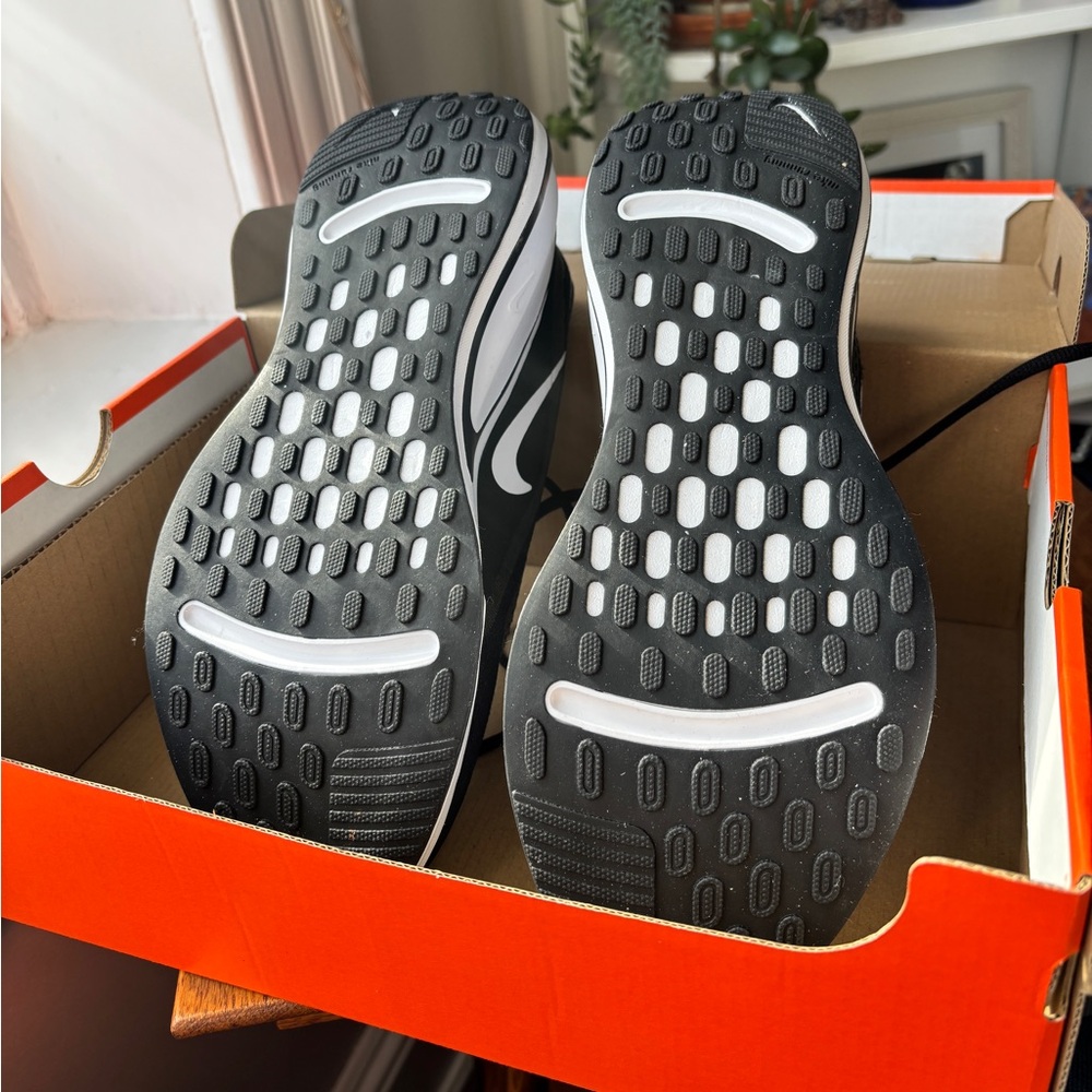 Nike Journey Run Running Shoe - Picture 6 of 8